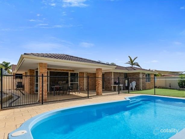 18 Pebblewood Rd, Woodvale, WA 6026