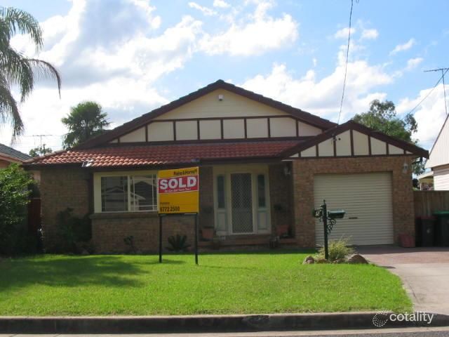5 Matthews Ave, East Hills, NSW 2213