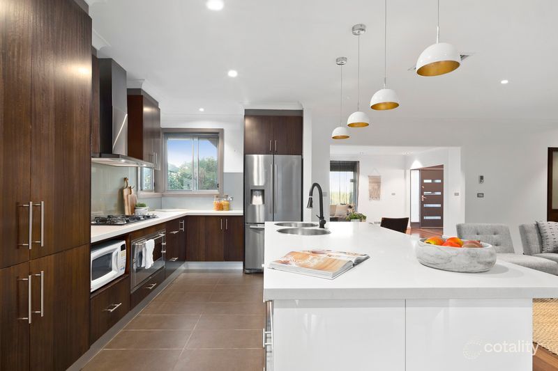 361 Mascoma St, Strathmore Heights, VIC 3041