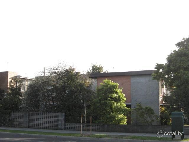 2/195 Orrong Rd, St Kilda East, VIC 3183