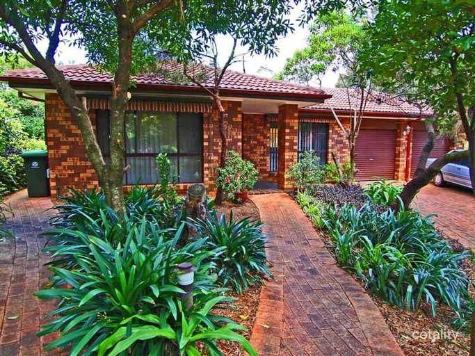 77 Crestwood Dr, Baulkham Hills, NSW 2153