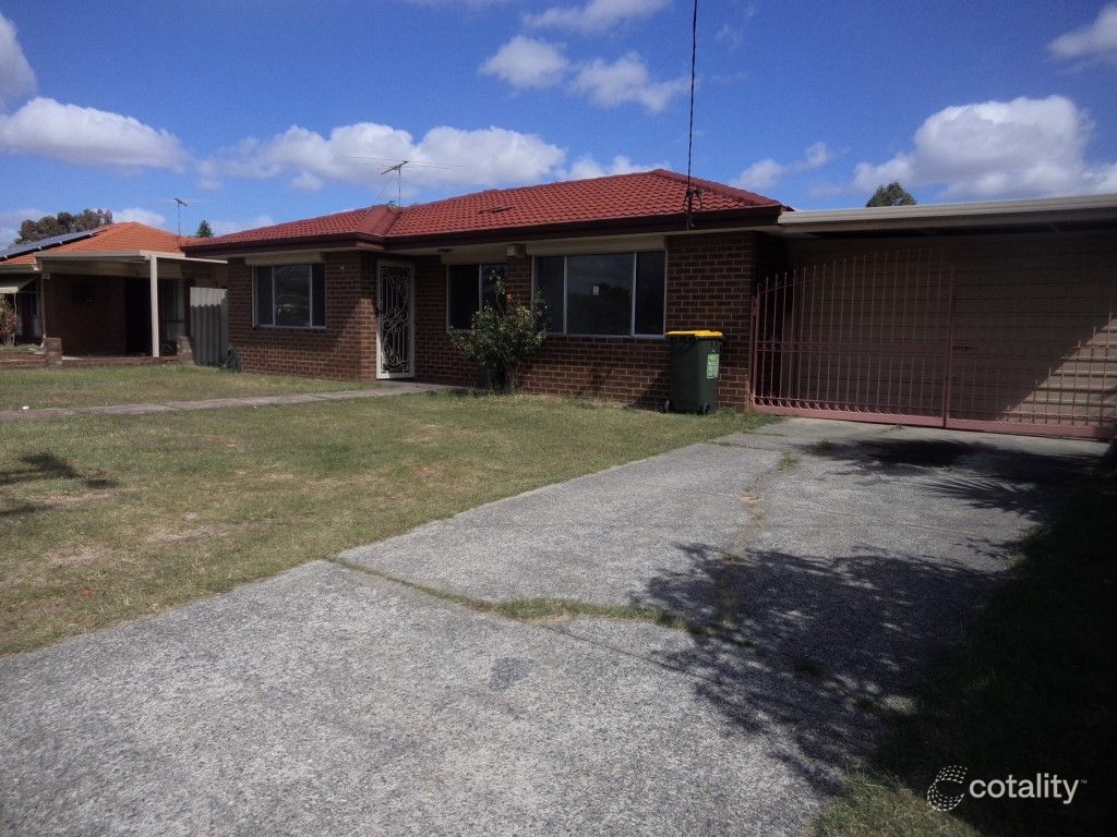 210 Marangaroo Dr, Girrawheen, WA 6064