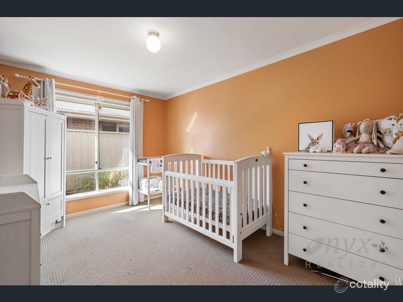 10 Manordale Ct, Seaford Meadows, SA 5169