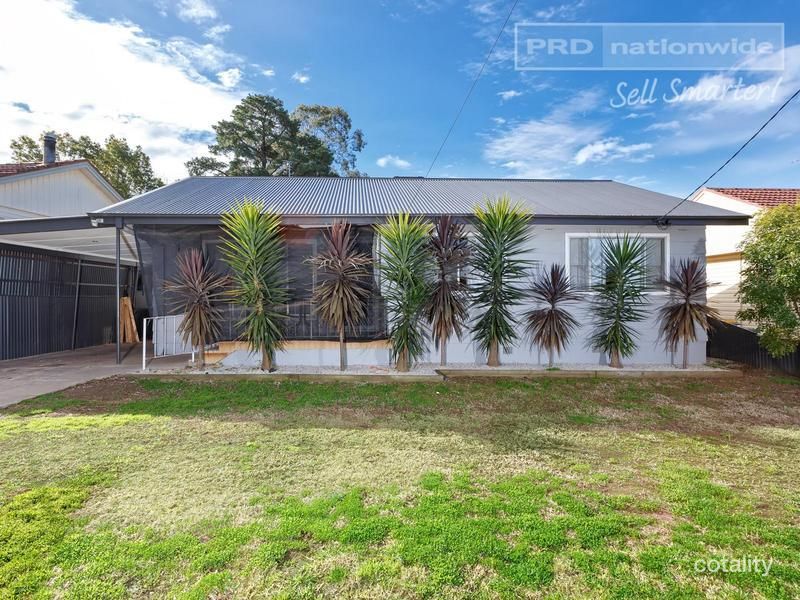 81 Tichborne Cres, Kooringal, NSW 2650