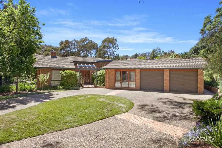 8 Bulwarra Cl, O'Malley, ACT 2606