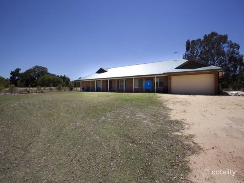 13 Pioneer Pl, Birchmont, WA 6214