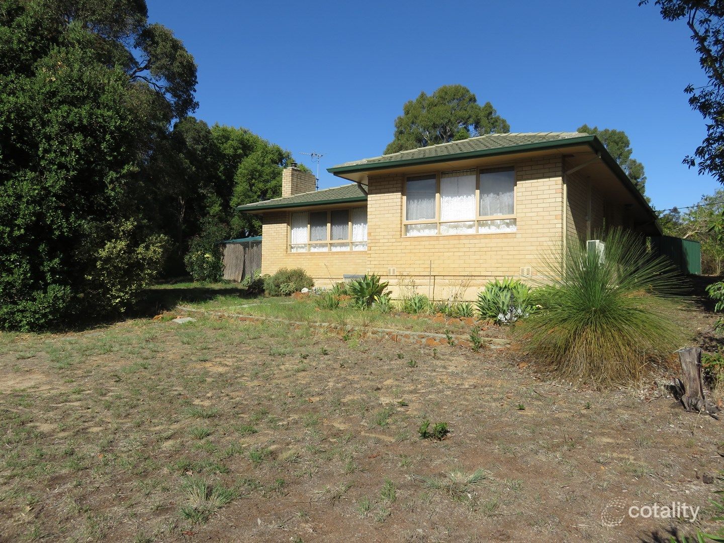 14 Nichol St, Mundaring, WA 6073