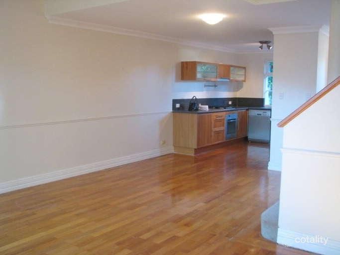 2/25 Barnfield Rd, Claremont, WA 6010