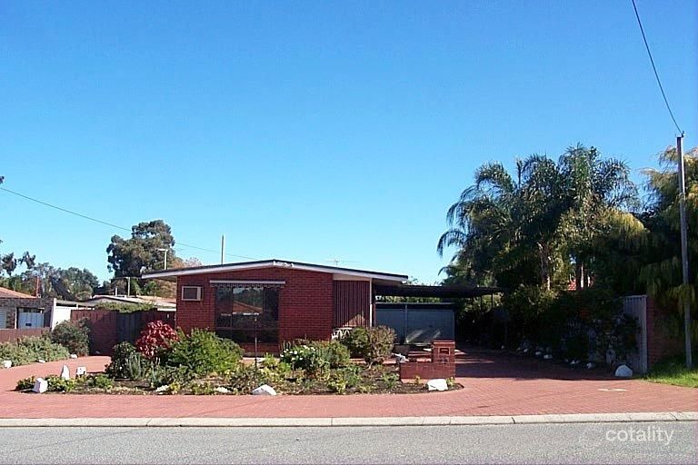 23 Golders Way, Girrawheen, WA 6064
