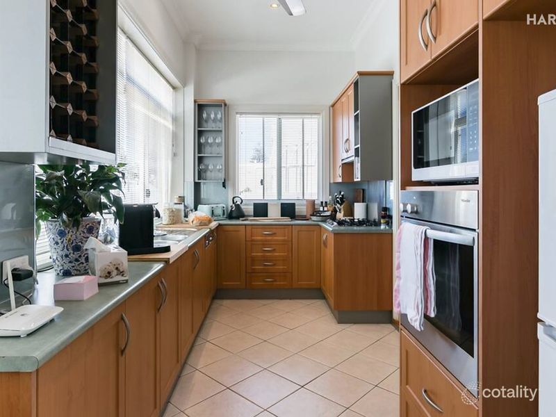 9/17 South Esp, Glenelg, SA 5045