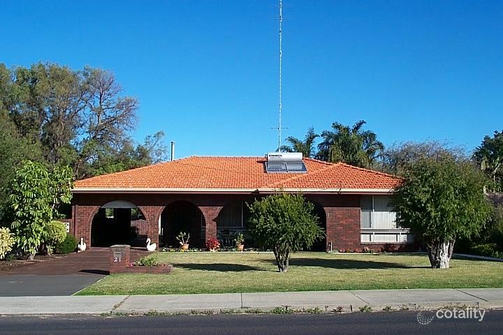 21 Hamilton Rd, Eaton, WA 6232