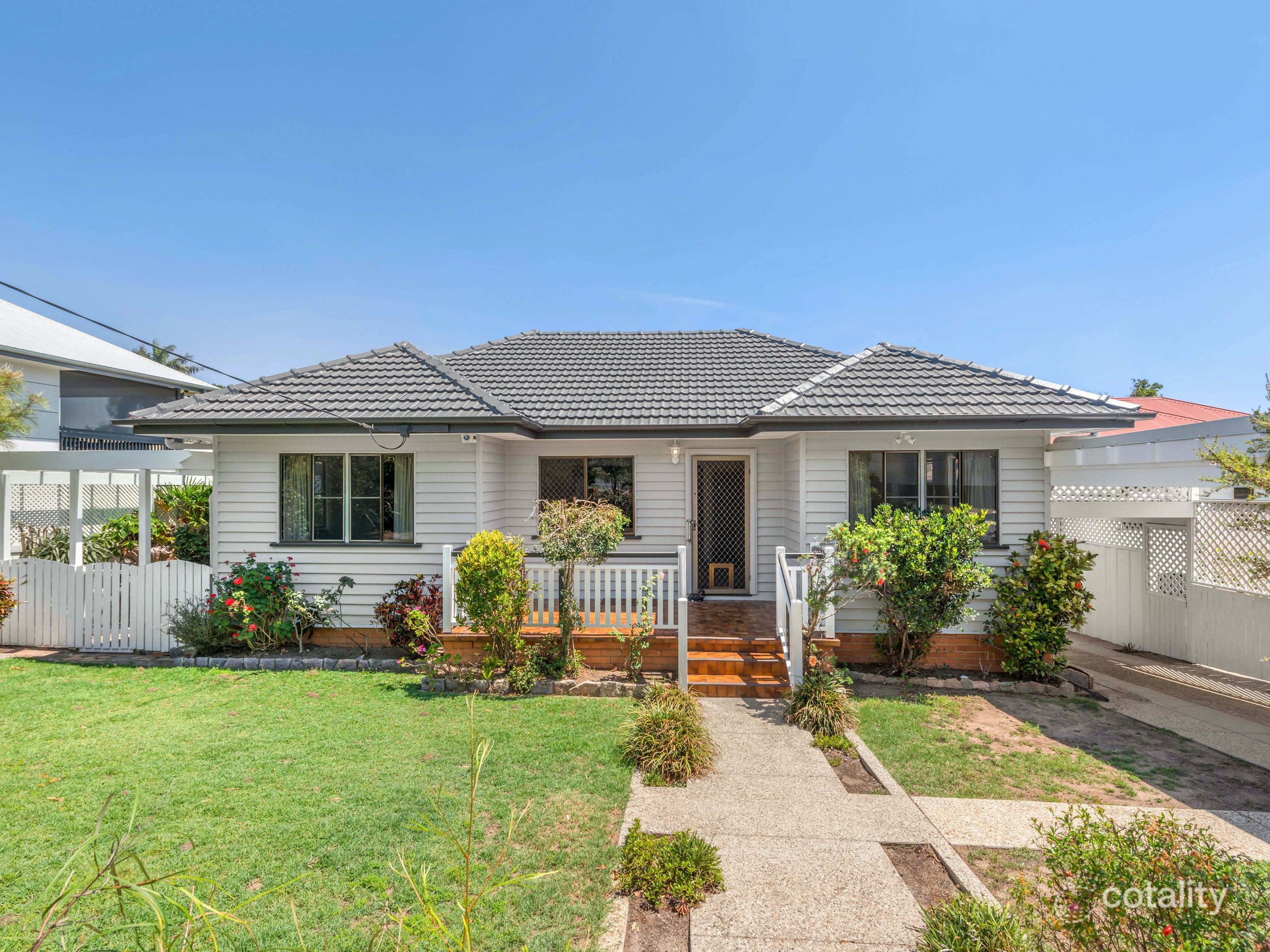 233 Edinburgh Castle Rd, Wavell Heights, QLD 4012
