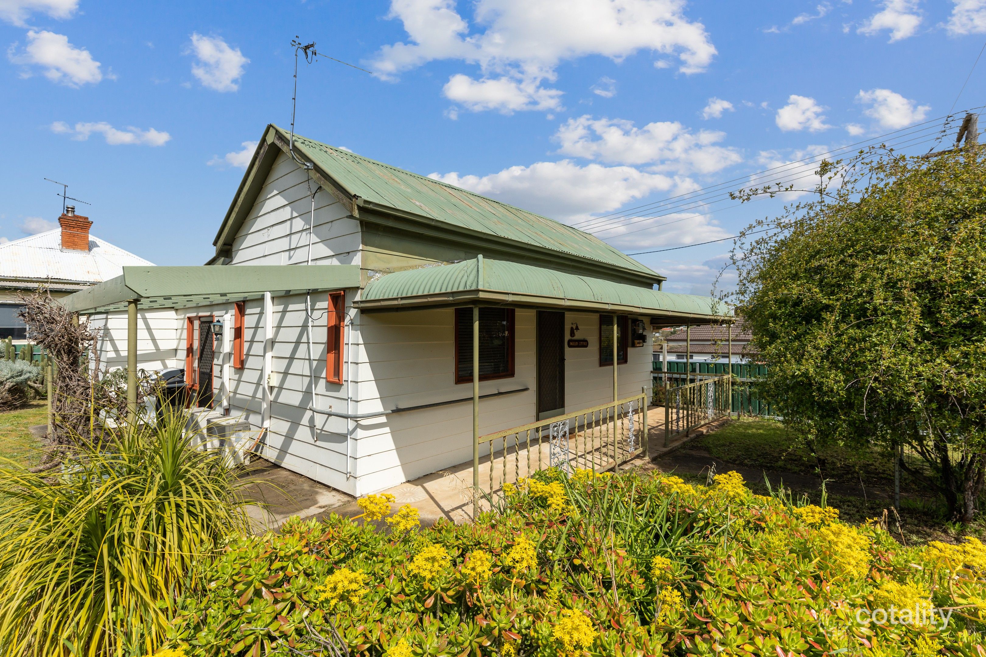 27 Crown St, Junee, NSW 2663