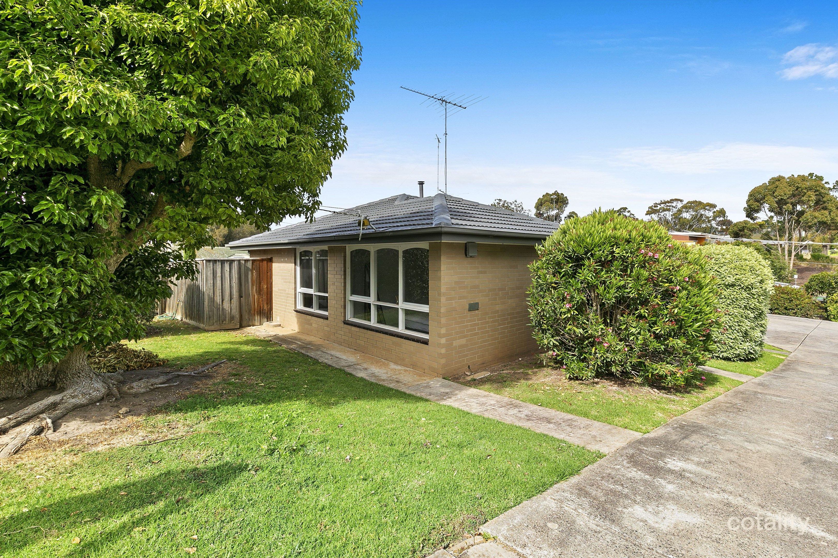 2/56 Iona Ave, Highton, VIC 3216