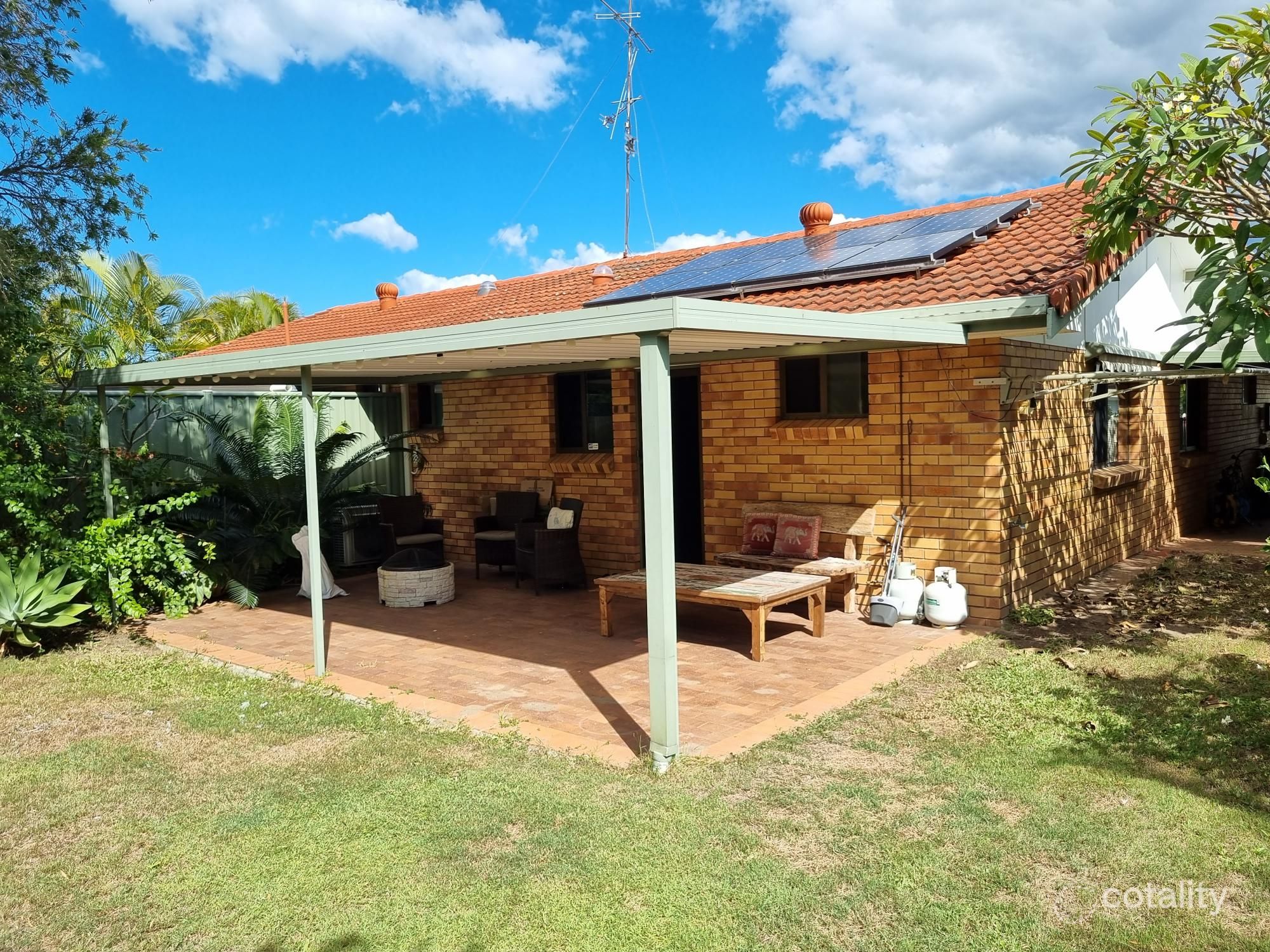 1/3 Falcon Ct, Burleigh Waters, QLD 4220