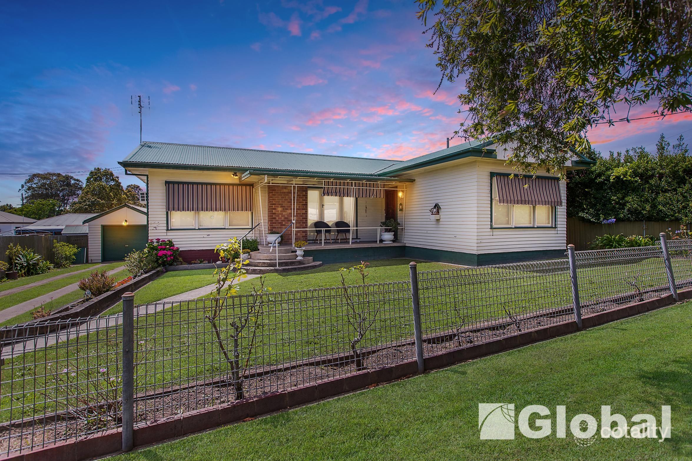 8 Albert St, Edgeworth, NSW 2285