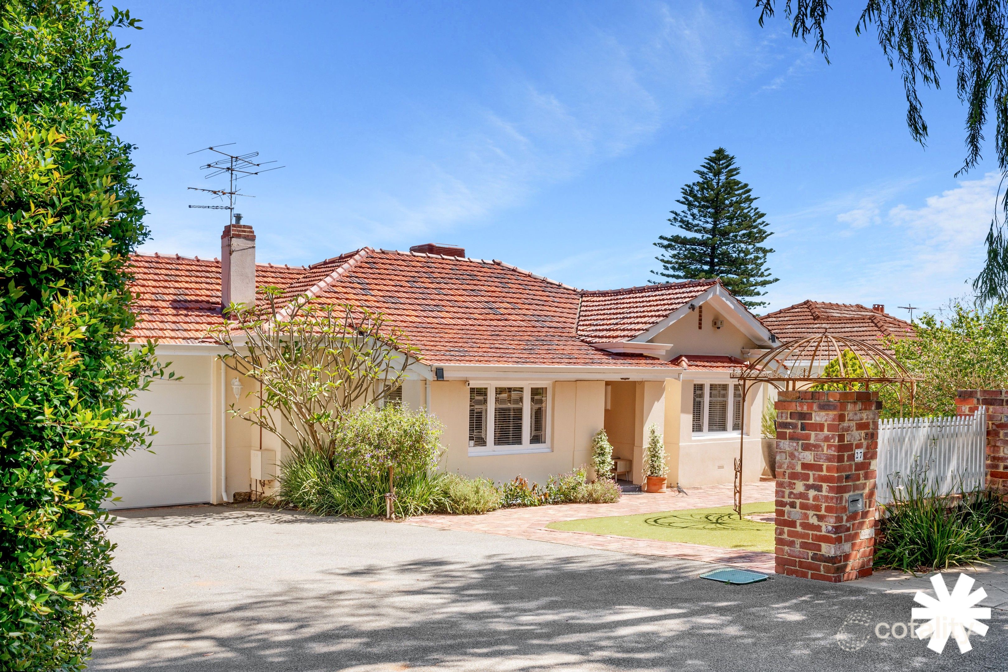 27 Monash Ave, Como, WA 6152