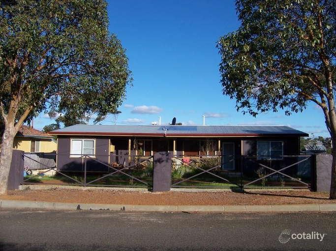 13 Taylor St, Dumbleyung, WA 6350