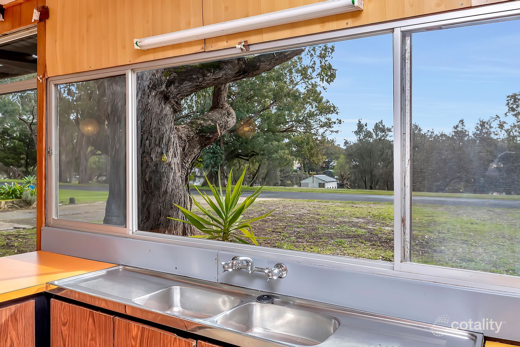 104 Banksia Tce, South Yunderup, WA 6208