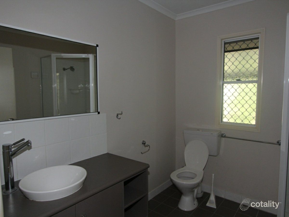 6 Round Tree Dr, Emerald, QLD 4720