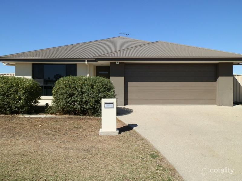 27 Thornton St, Emerald, QLD 4720