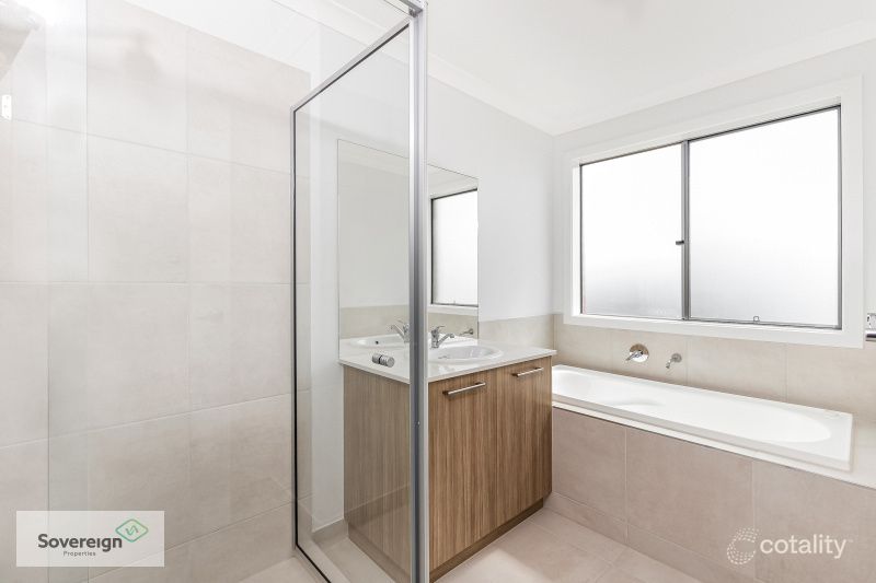 10 Joplin Cl, Cranbourne East, VIC 3977