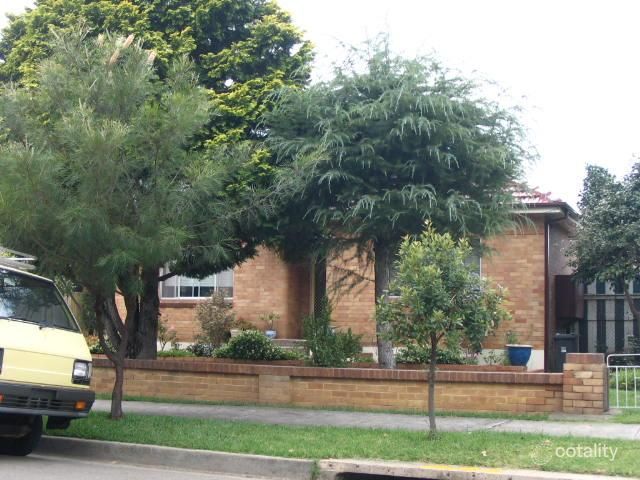 70 Caroline St, Kingsgrove, NSW 2208