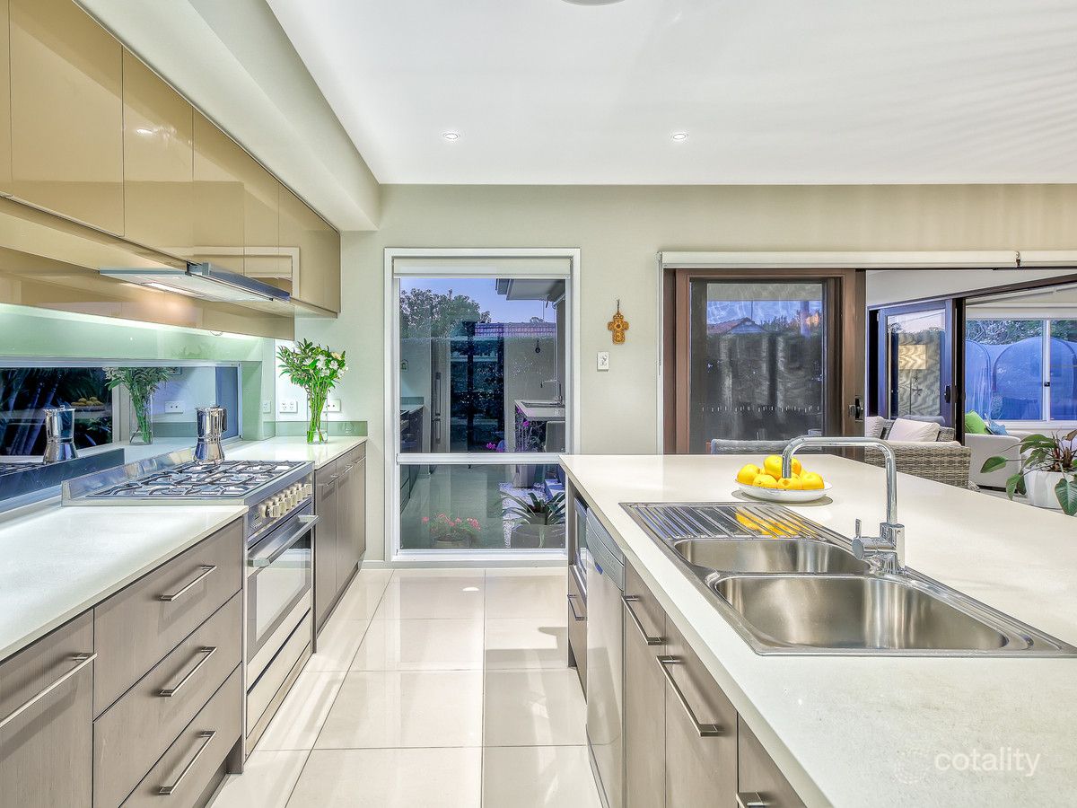 14 Balfour St, Mount Larcom, QLD 4695