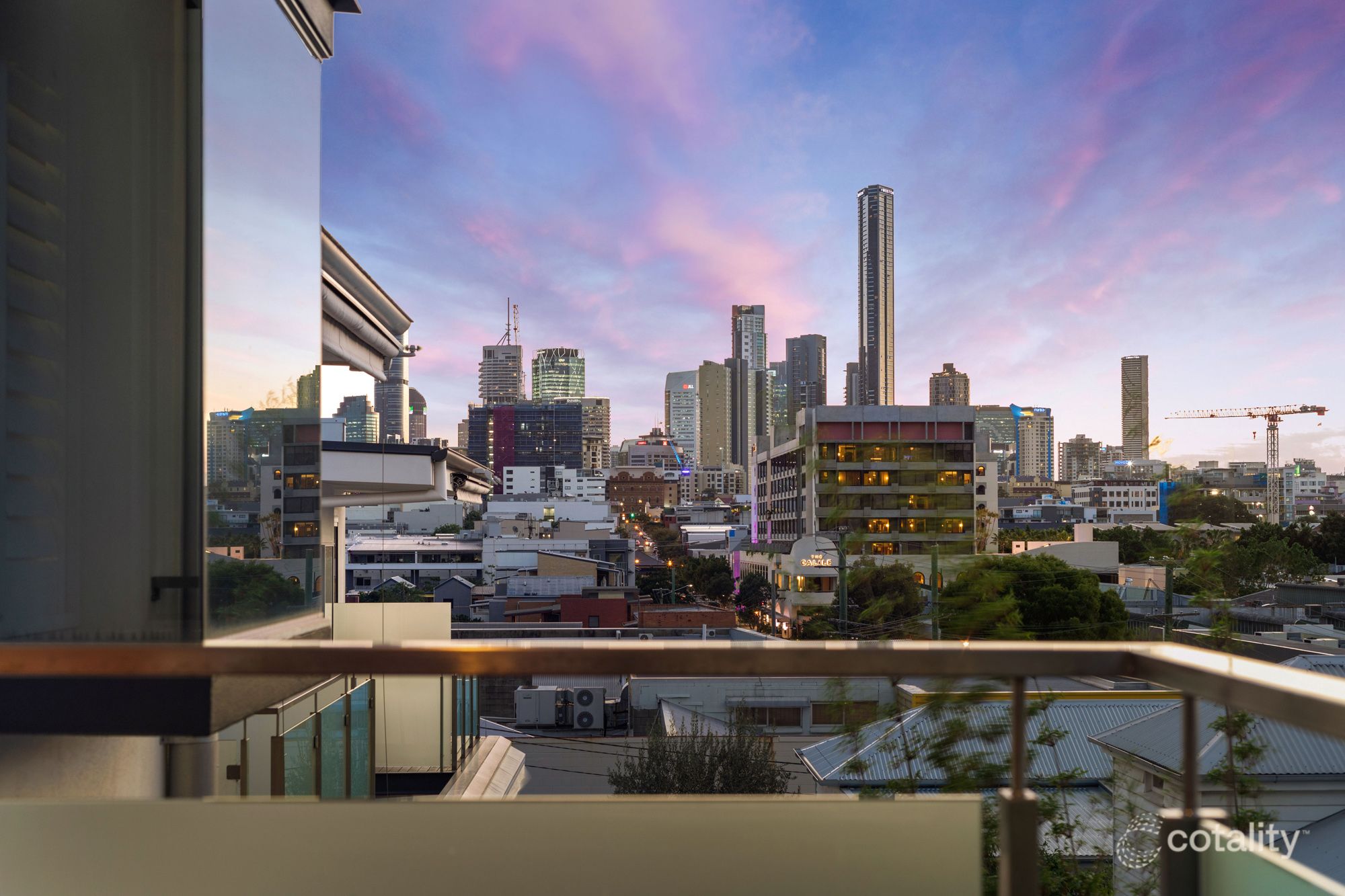 18 Midvale Lane, Teneriffe, QLD 4005