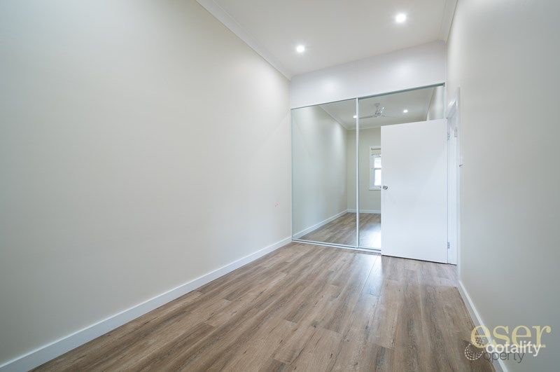 18 Nobbs St, South Granville, NSW 2142