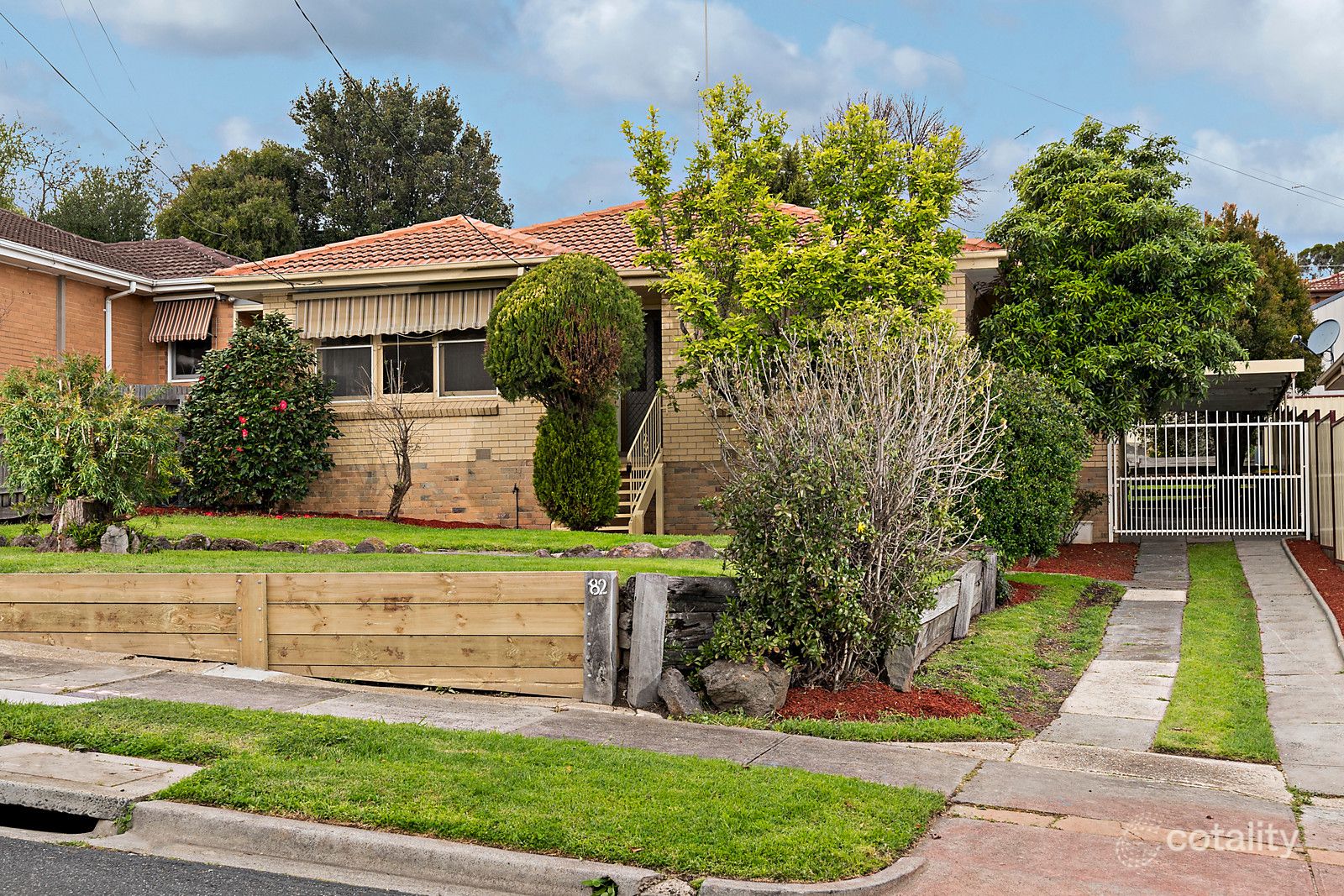 82 Valley Cres, Glenroy, VIC 3046