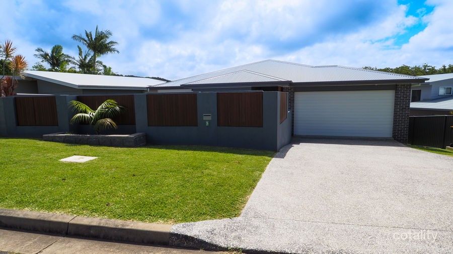 5 Moonee Creek Dr, Moonee Beach, NSW 2450