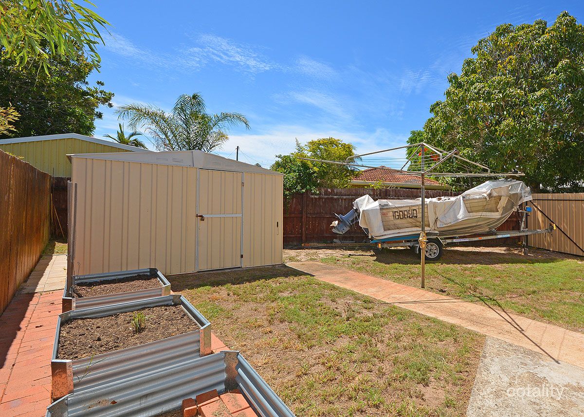 56 Margaret St, Urangan, QLD 4655