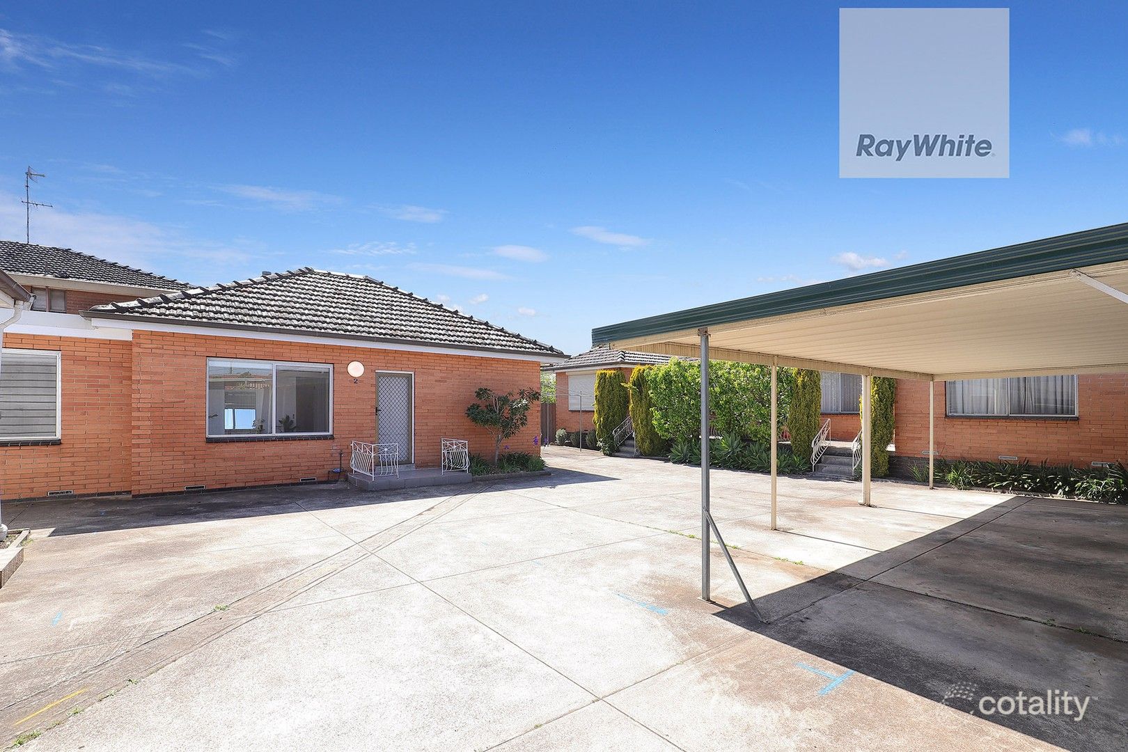 2/4 Oshannassy St, Essendon North, VIC 3041