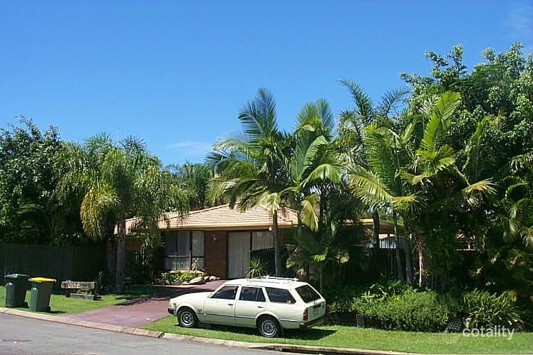 1 Travis Lane, Carrara, QLD 4211