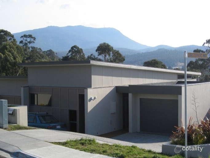 2/8 Jerrim Pl, Kingston Beach, TAS 7050