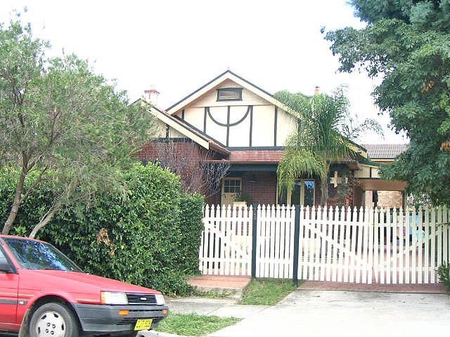 8 Rena St, South Hurstville, NSW 2221