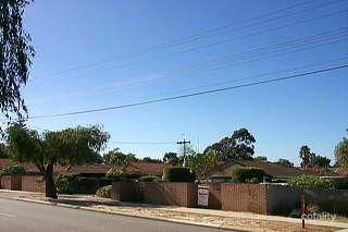 1/303 Wharf St, Queens Park, WA 6107