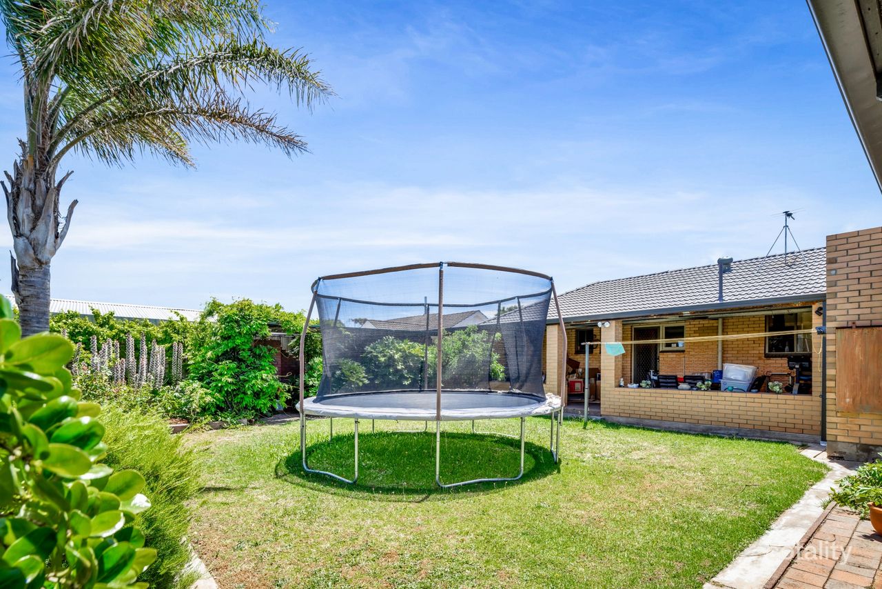 12 Elizabeth Rd, Christie Downs, SA 5164