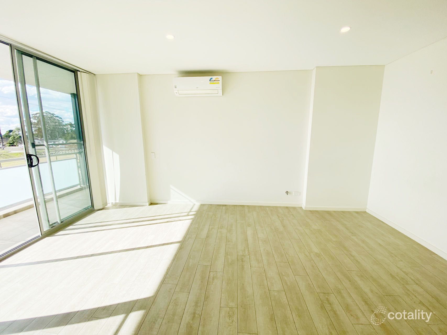 39/57-59 Lachlan St, Warwick Farm, NSW 2170