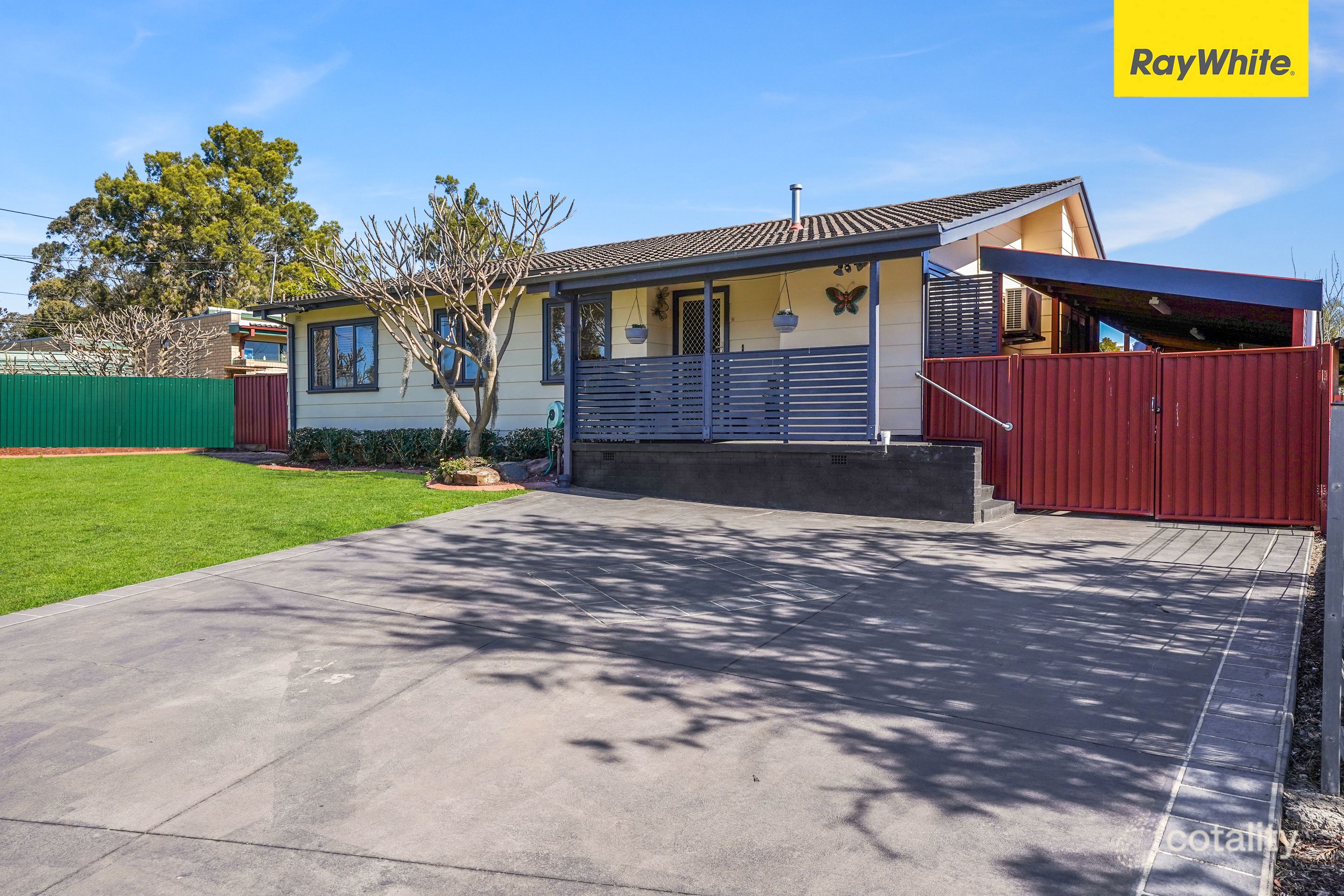 18 Halinda St, Whalan, NSW 2770