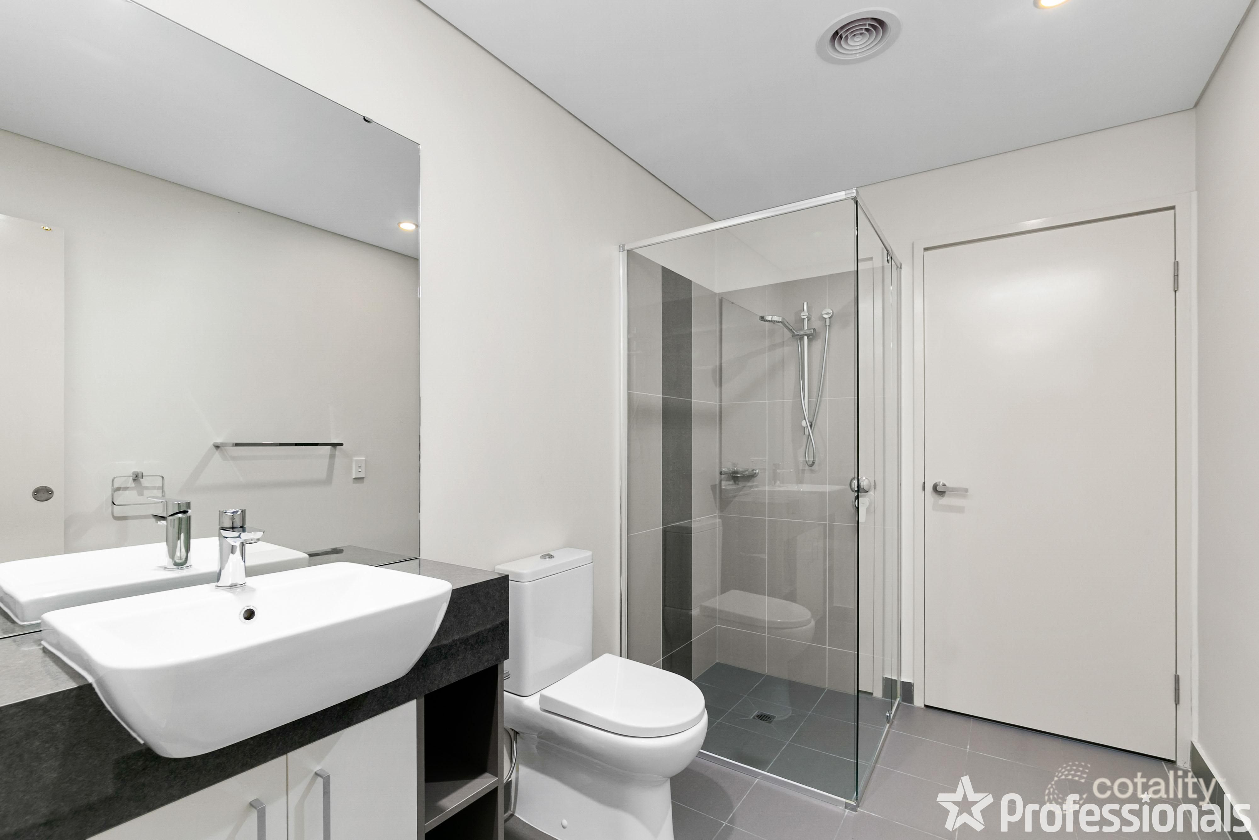 160/2 Signal Tce, Cockburn Central, WA 6164