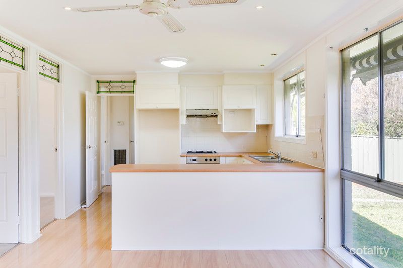 9 Mathison Pl, Macgregor, ACT 2615