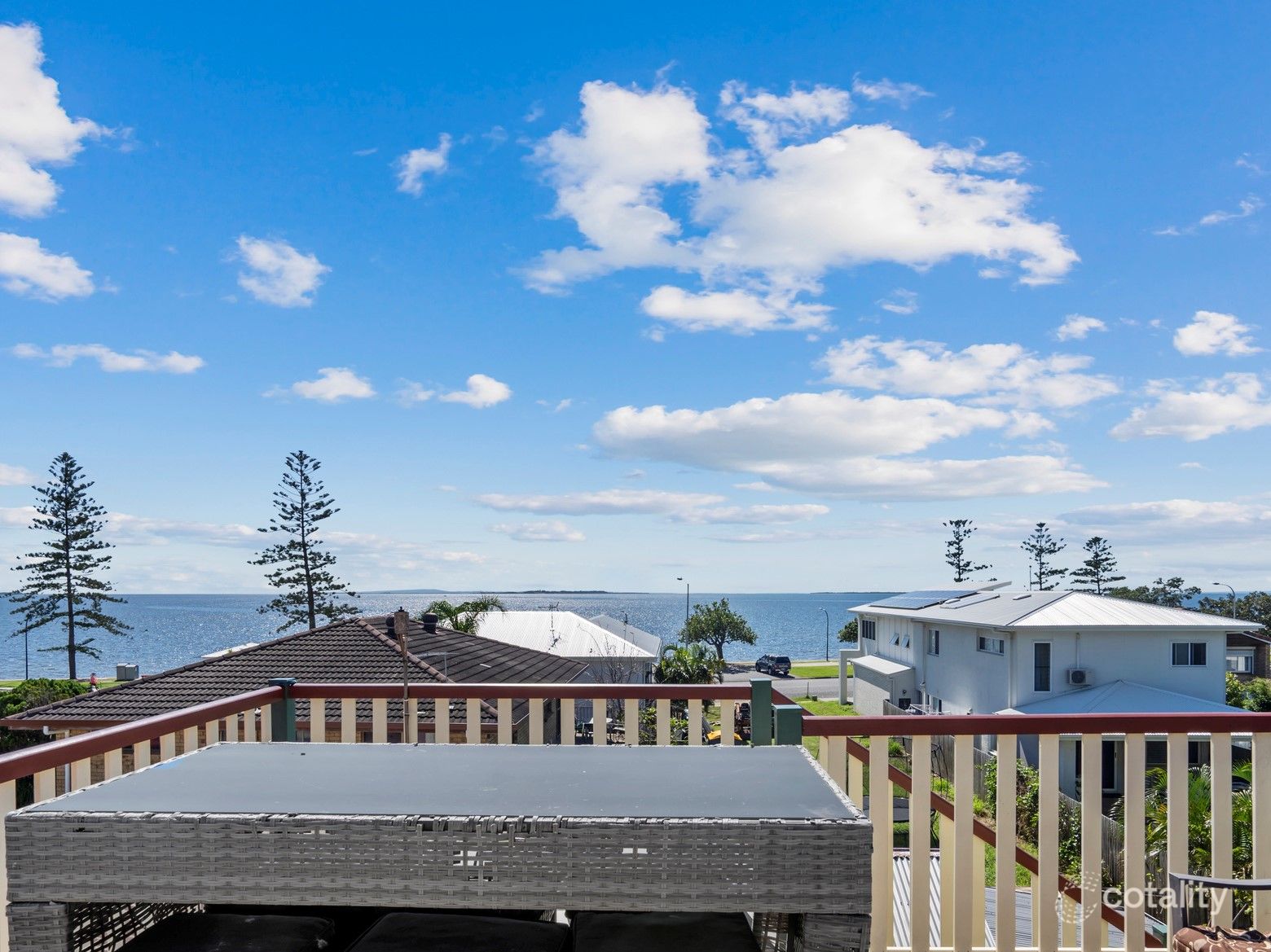 10 Cedar St, Wynnum, QLD 4178