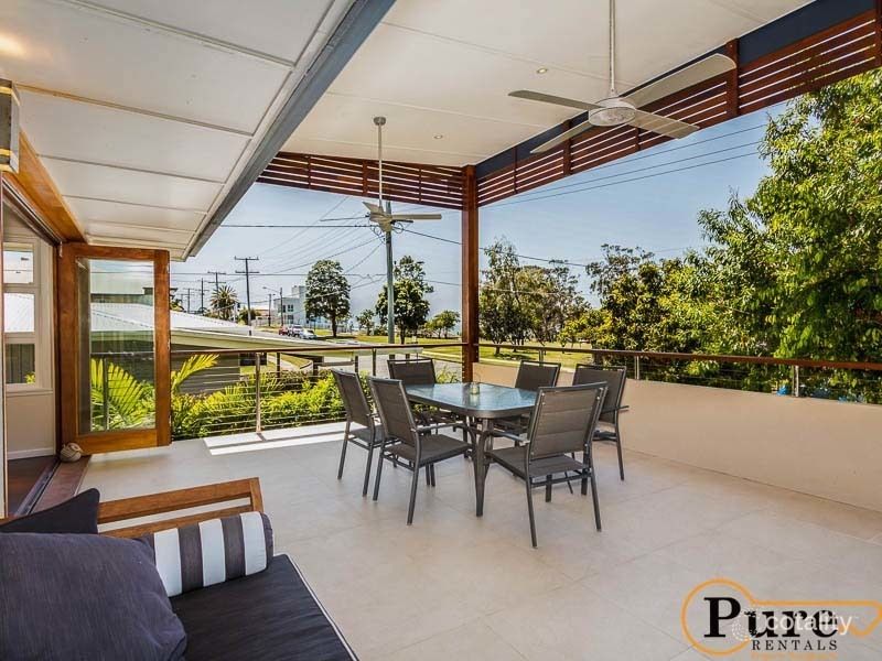 11 Ernest St, Woody Point, QLD 4019