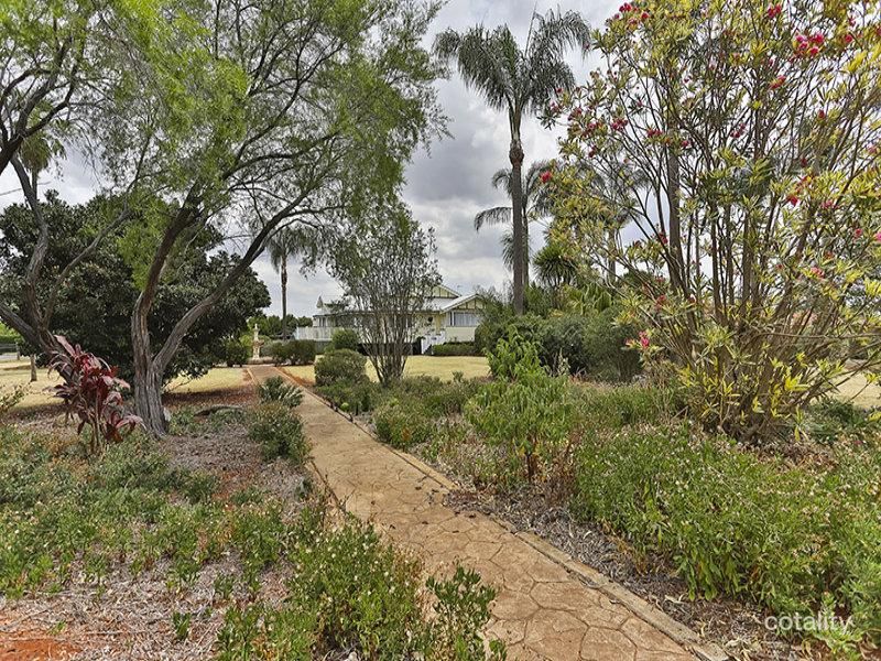 23 Cawdor Rd, Highfields, QLD 4352
