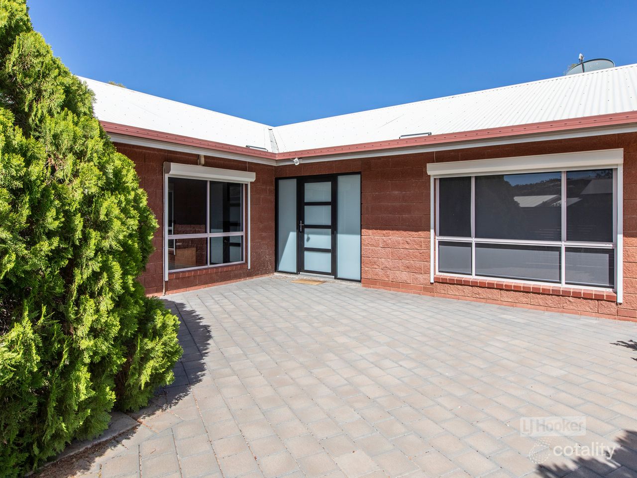 90 Cromwell Dr, Desert Springs, NT 0870