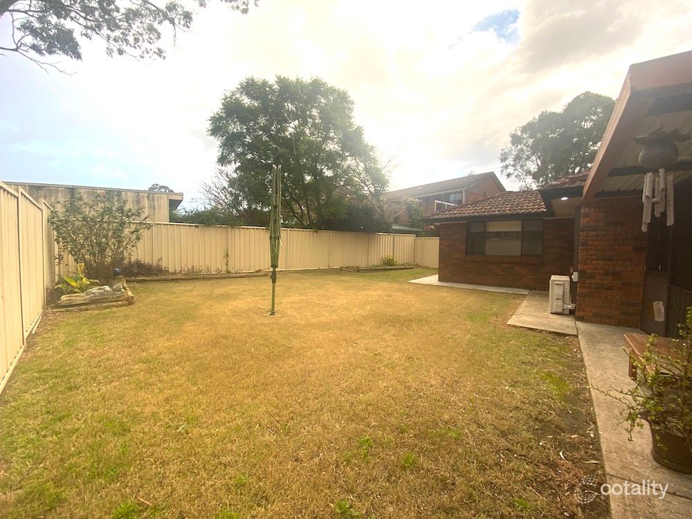 206 Railway Pde, Macquarie Fields, NSW 2564