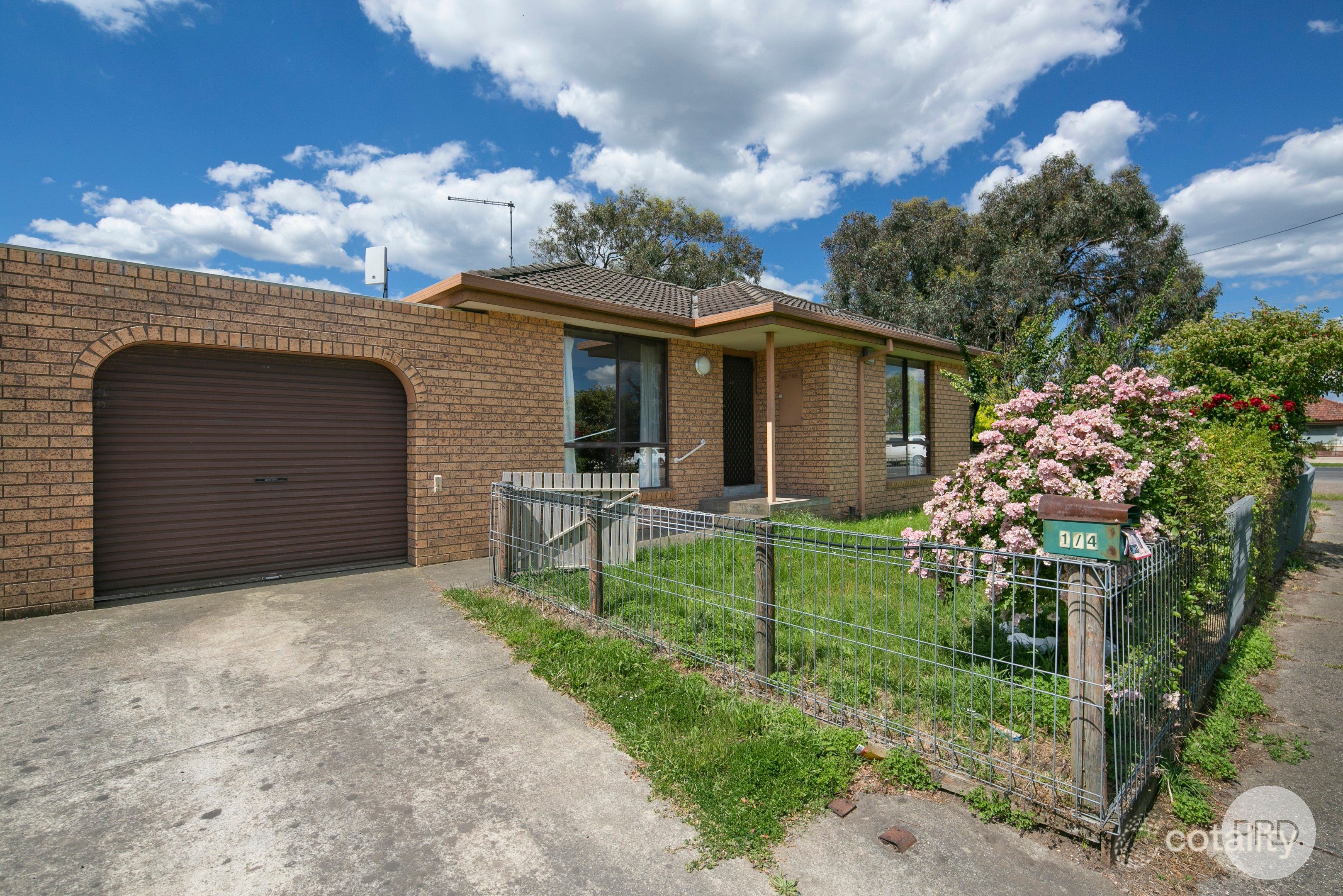 1/4 Wall St, Sebastopol, VIC 3356