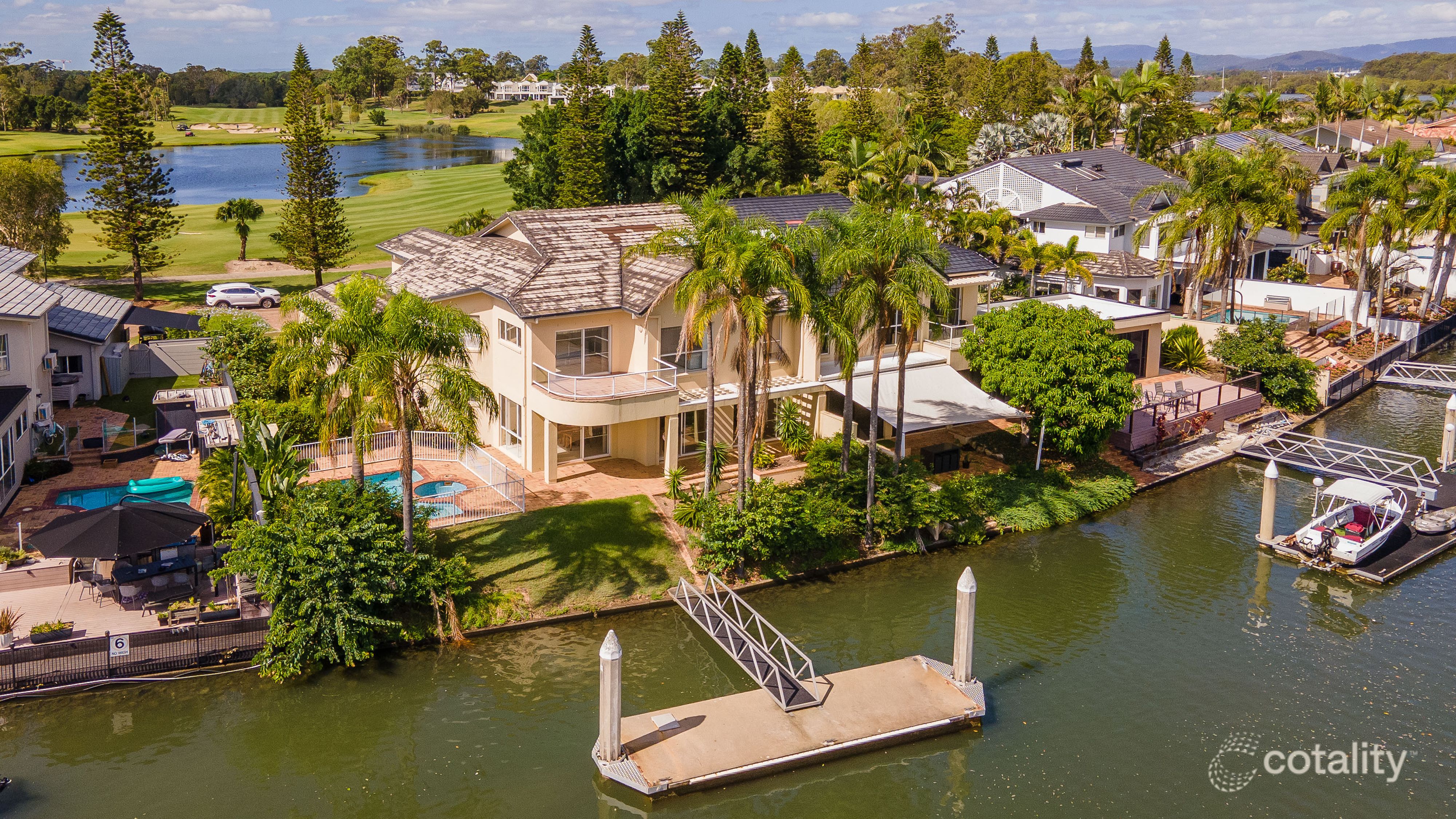 5308 Marine Dr N, Hope Island, QLD 4212